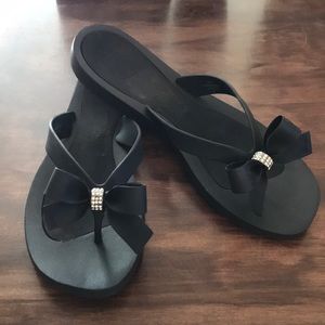 Guess sandals / flip-flops